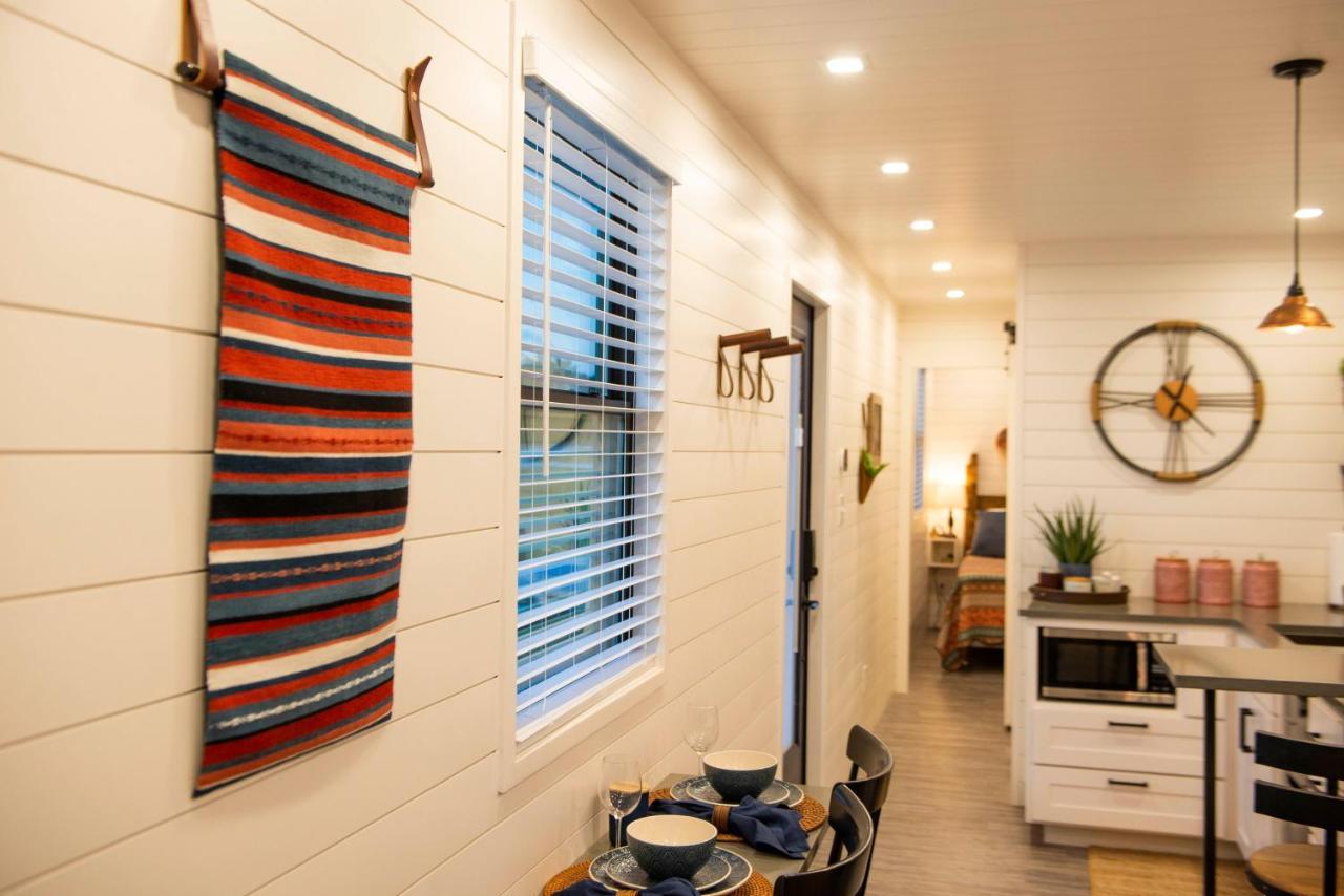 La Casita-Shipping Container House Near Magnolia/Baylor Villa Bellmead Esterno foto