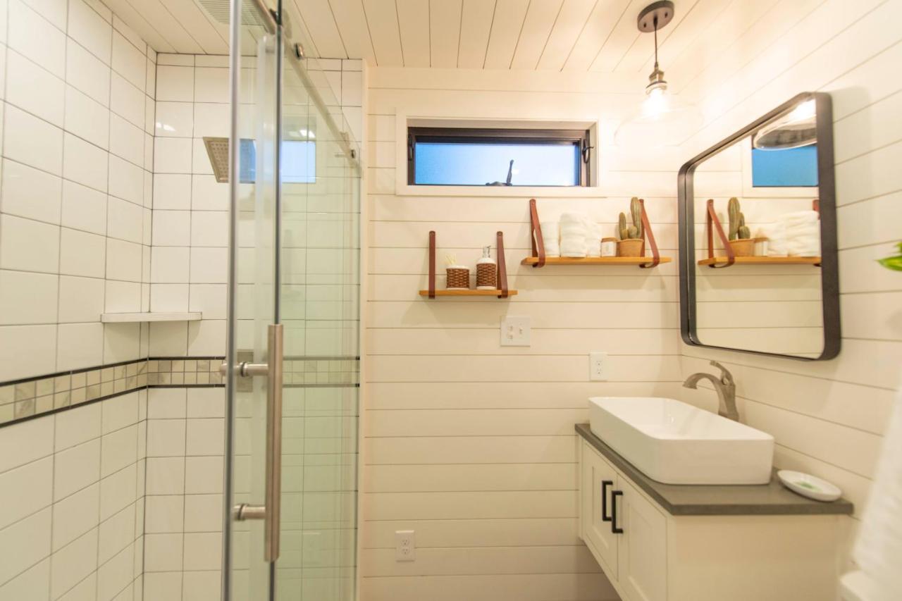 La Casita-Shipping Container House Near Magnolia/Baylor Villa Bellmead Esterno foto